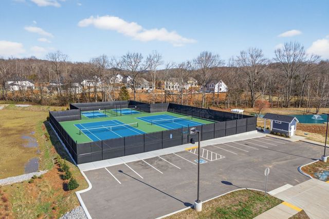 5120 High Park Hill Dr, Arrington, TN 37014