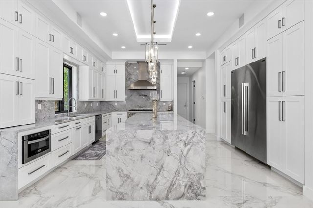 5951 NW 72 Way, Parkland, FL 33067