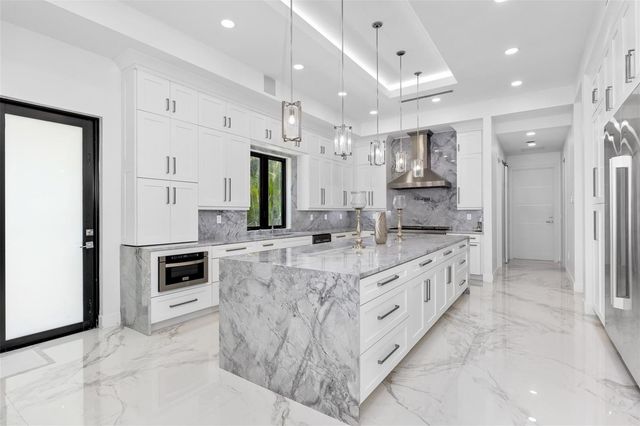5951 NW 72 Way, Parkland, FL 33067