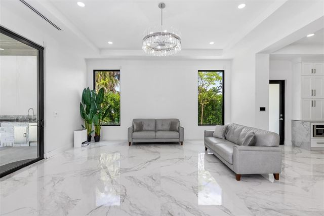 5951 NW 72 Way, Parkland, FL 33067