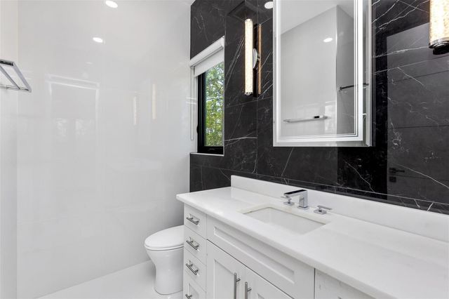 5951 NW 72 Way, Parkland, FL 33067