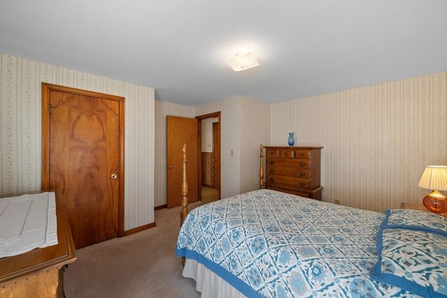 43 Rowena St, Worcester, MA 01606