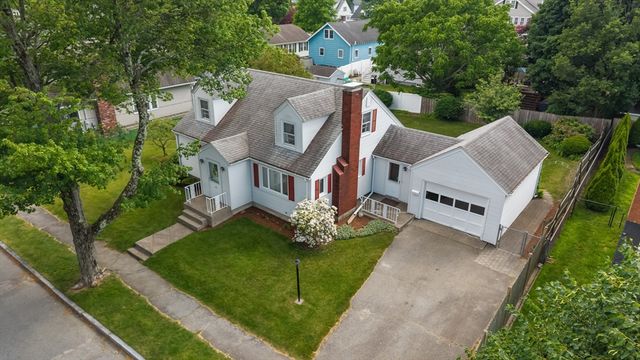 43 Rowena St, Worcester, MA 01606