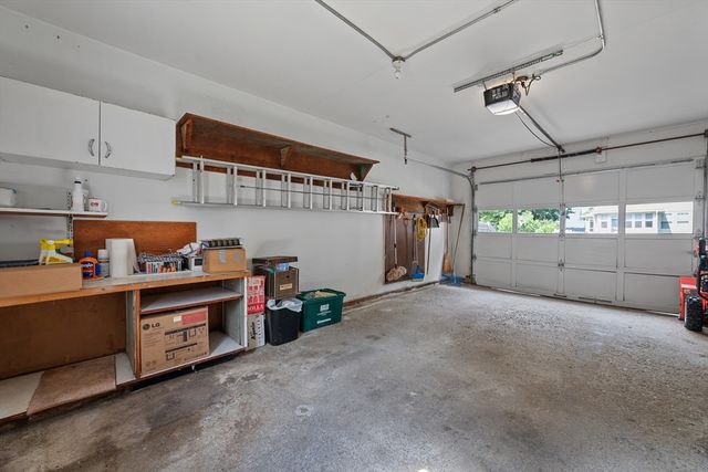 43 Rowena St, Worcester, MA 01606