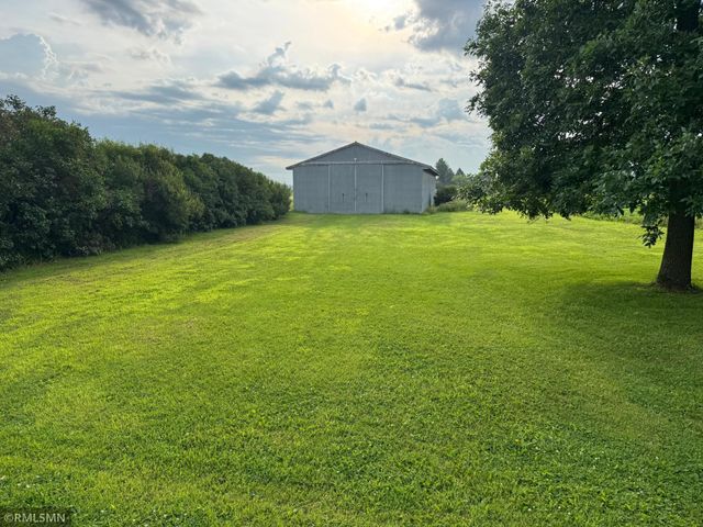 2521 195th Avenue, Mora, MN 55051