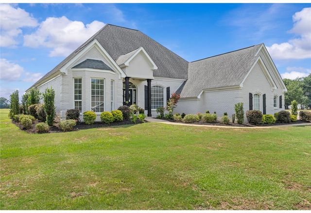 267 Ridge Drive, Headland, AL 36345
