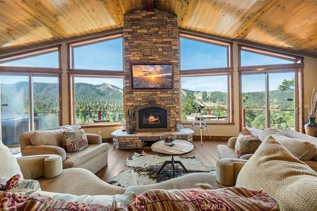 43565 Wolf, Big Bear Lake, CA 92315