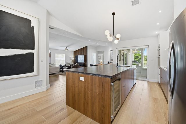 1971 NW 44th Street, Oakland Park, FL 33309