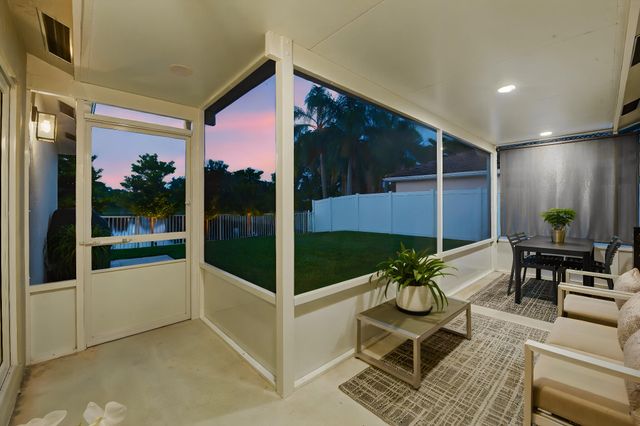 1971 NW 44th Street, Oakland Park, FL 33309