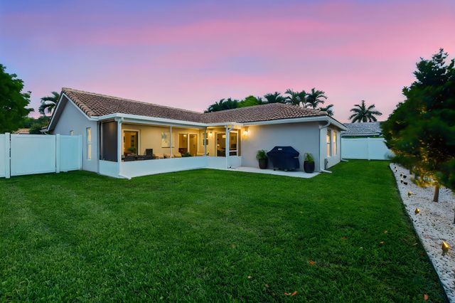 1971 NW 44th Street, Oakland Park, FL 33309