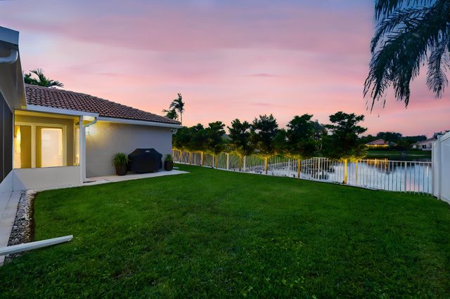 1971 NW 44th Street, Oakland Park, FL 33309
