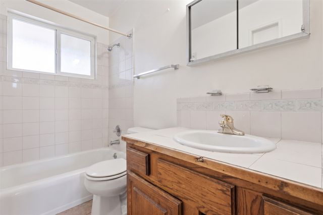 123 Placita De Oro, Santa Fe, NM 87501