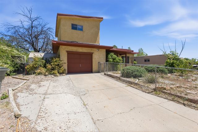 123 Placita De Oro, Santa Fe, NM 87501