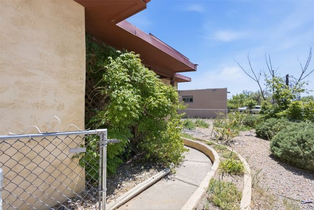 123 Placita De Oro, Santa Fe, NM 87501