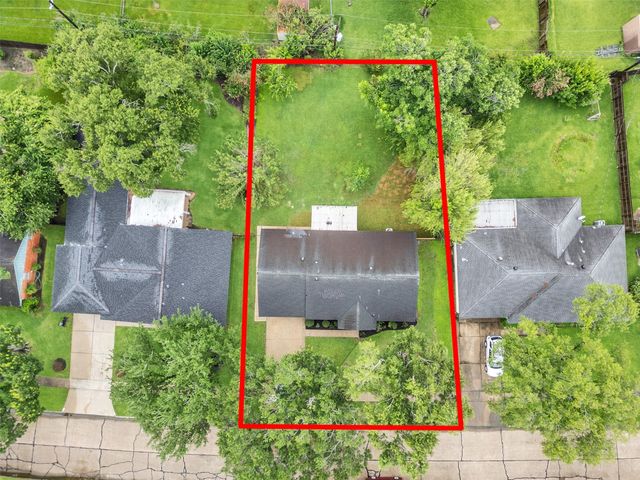 10315 Winding Trail Road, La Porte, TX 77571