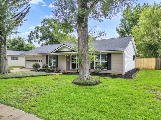 10315 Winding Trail Road, La Porte, TX 77571