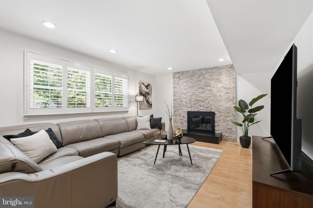 3694 MARC LN, Huntingdon Valley, PA 19006