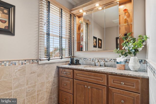 3694 MARC LN, Huntingdon Valley, PA 19006