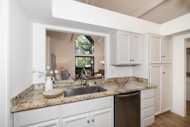 561 Thain Way, Palo Alto, CA 94306