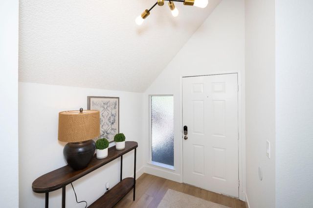 561 Thain Way, Palo Alto, CA 94306