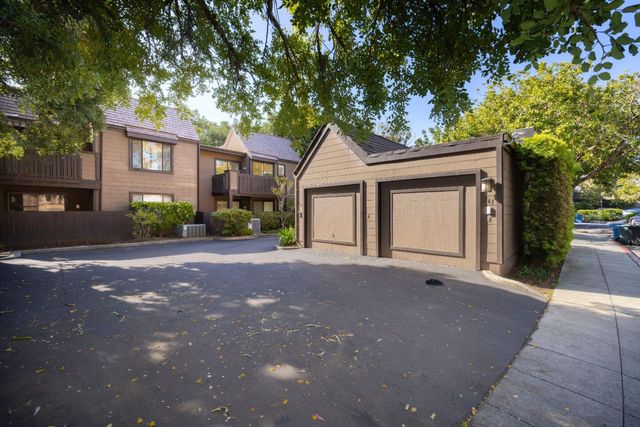 561 Thain Way, Palo Alto, CA 94306