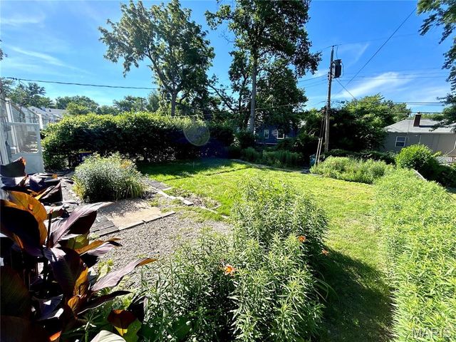 10217 Saint Katherine Lane, St Ann, MO 63074