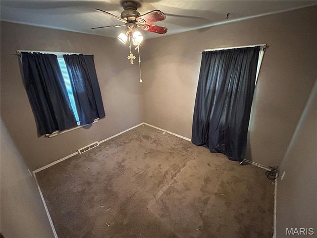 10217 Saint Katherine Lane, St Ann, MO 63074