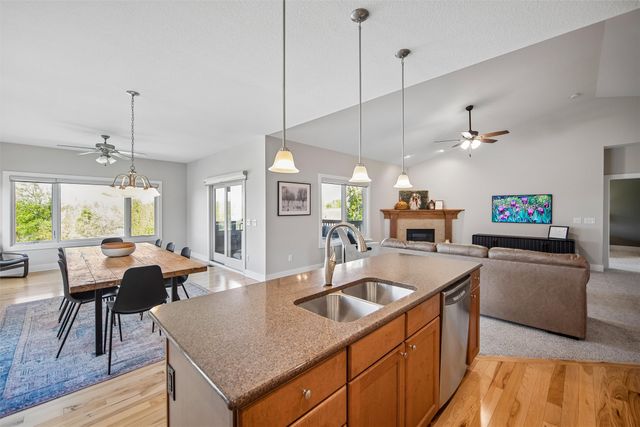 1550 Hannah Lane, Waukee, IA 50263