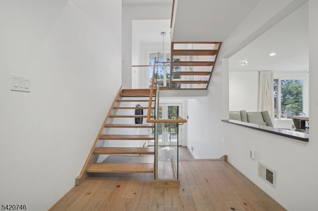 1414 Whipporwill Way, Mountainside Boro, NJ 07092