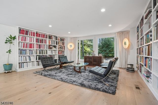 1414 Whipporwill Way, Mountainside Boro, NJ 07092