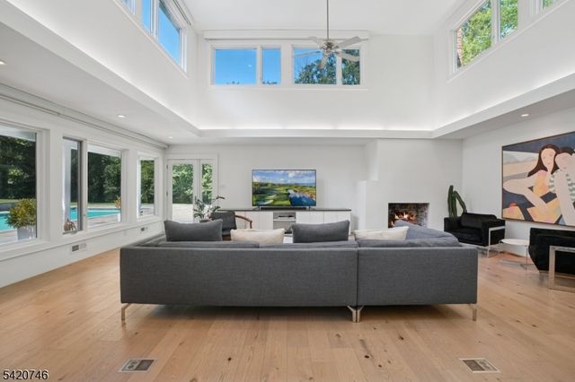 1414 Whipporwill Way, Mountainside Boro, NJ 07092