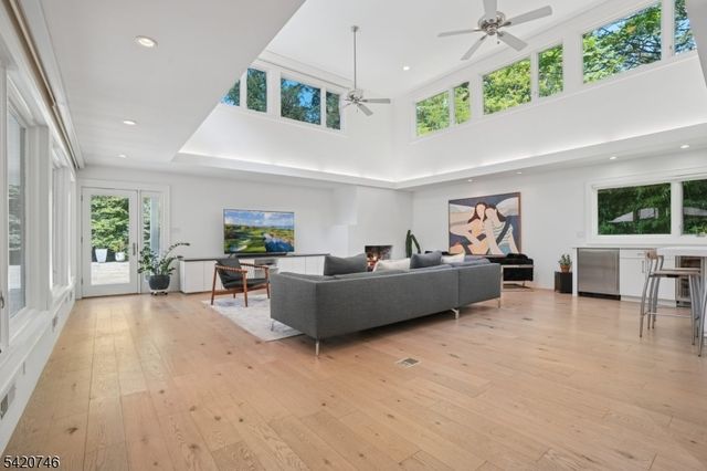 1414 Whipporwill Way, Mountainside Boro, NJ 07092