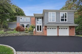 1414 Whipporwill Way, Mountainside Boro, NJ 07092