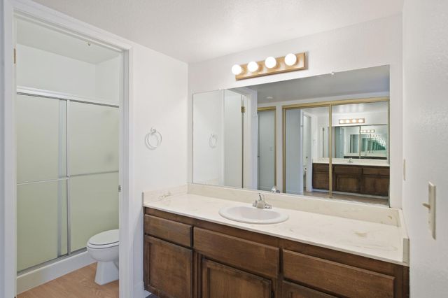 942 Sylvan Meadows Dr, Modesto, CA 95356