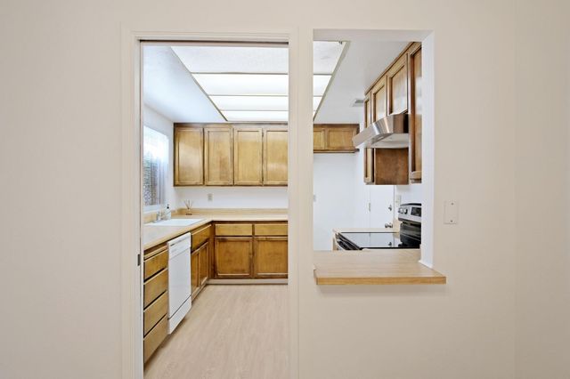 942 Sylvan Meadows Dr, Modesto, CA 95356