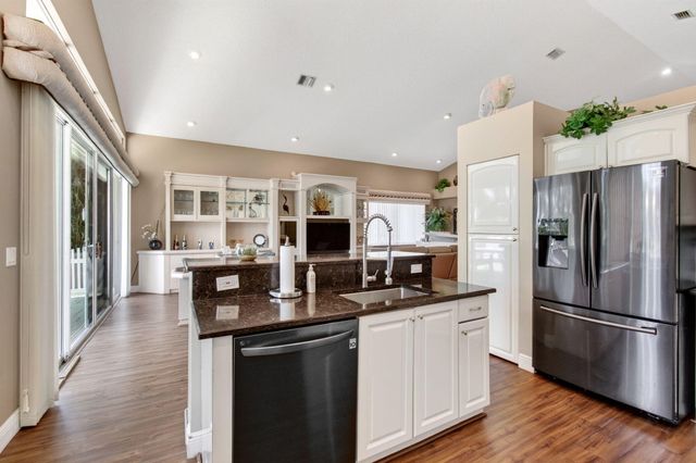 6070 Terra Mere Circle, Boynton Beach, FL 33437