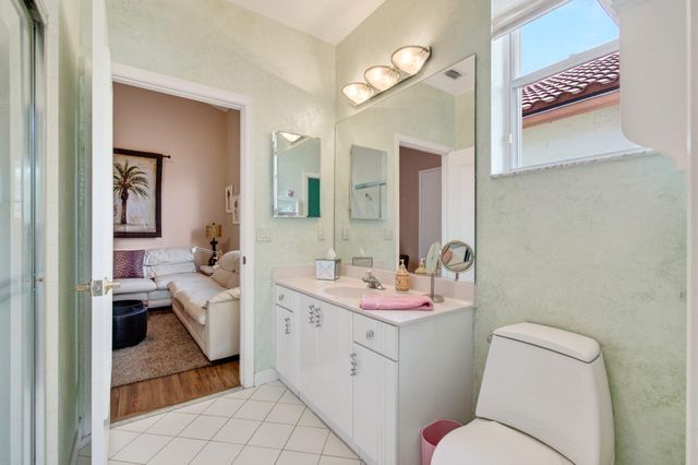 6070 Terra Mere Circle, Boynton Beach, FL 33437