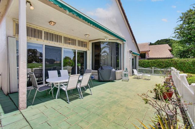 6070 Terra Mere Circle, Boynton Beach, FL 33437