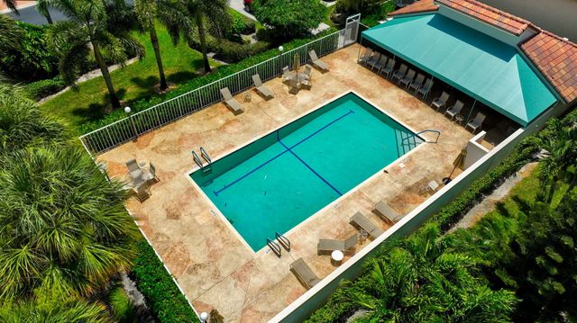 6070 Terra Mere Circle, Boynton Beach, FL 33437