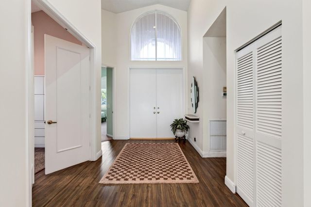 6070 Terra Mere Circle, Boynton Beach, FL 33437