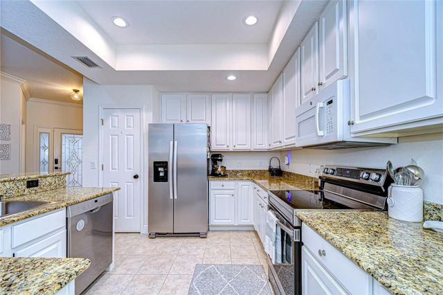 208 ELM VIEW COURT, Brandon, FL 33511