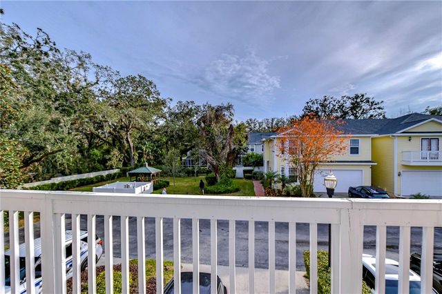 208 ELM VIEW COURT, Brandon, FL 33511