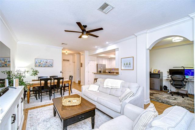 208 ELM VIEW COURT, Brandon, FL 33511