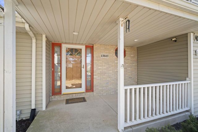 13645 W Sunbury ROAD, New Berlin, WI 53151