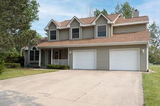 13645 W Sunbury ROAD, New Berlin, WI 53151