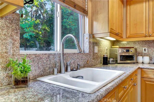 23556 Lull, West Hills, CA 91304