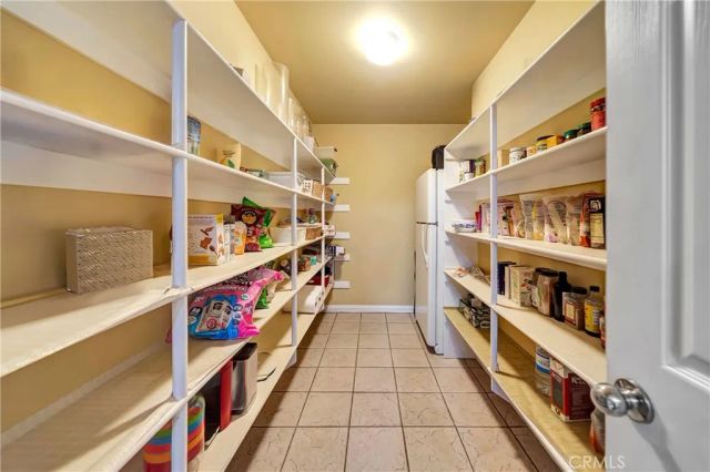 23556 Lull, West Hills, CA 91304