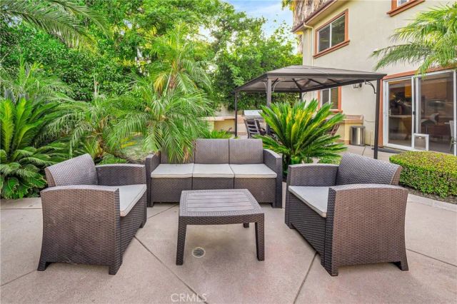 23556 Lull, West Hills, CA 91304