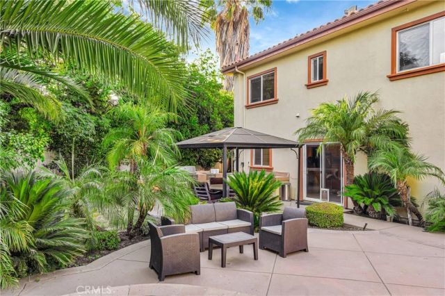 23556 Lull, West Hills, CA 91304