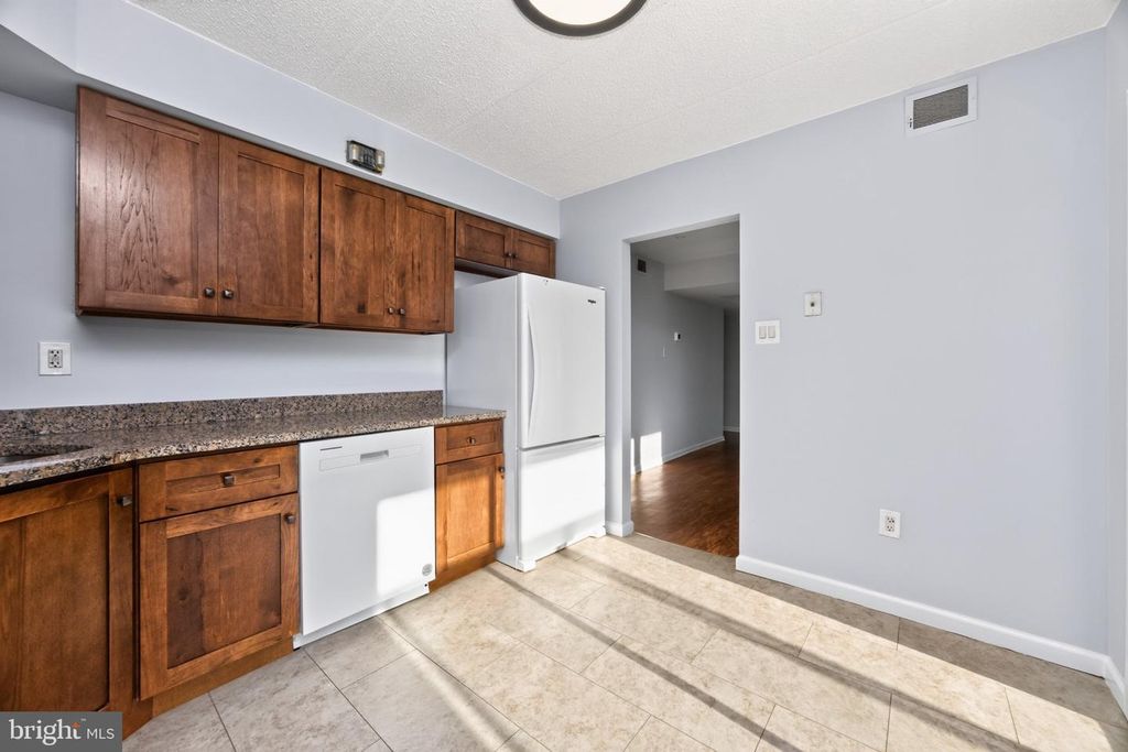 112 HARVEST LN #104, PHOENIXVILLE, PA 19460 — photo 2